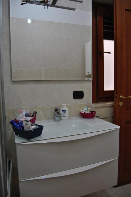 Rhomeholidays Fiumicino Luaran gambar